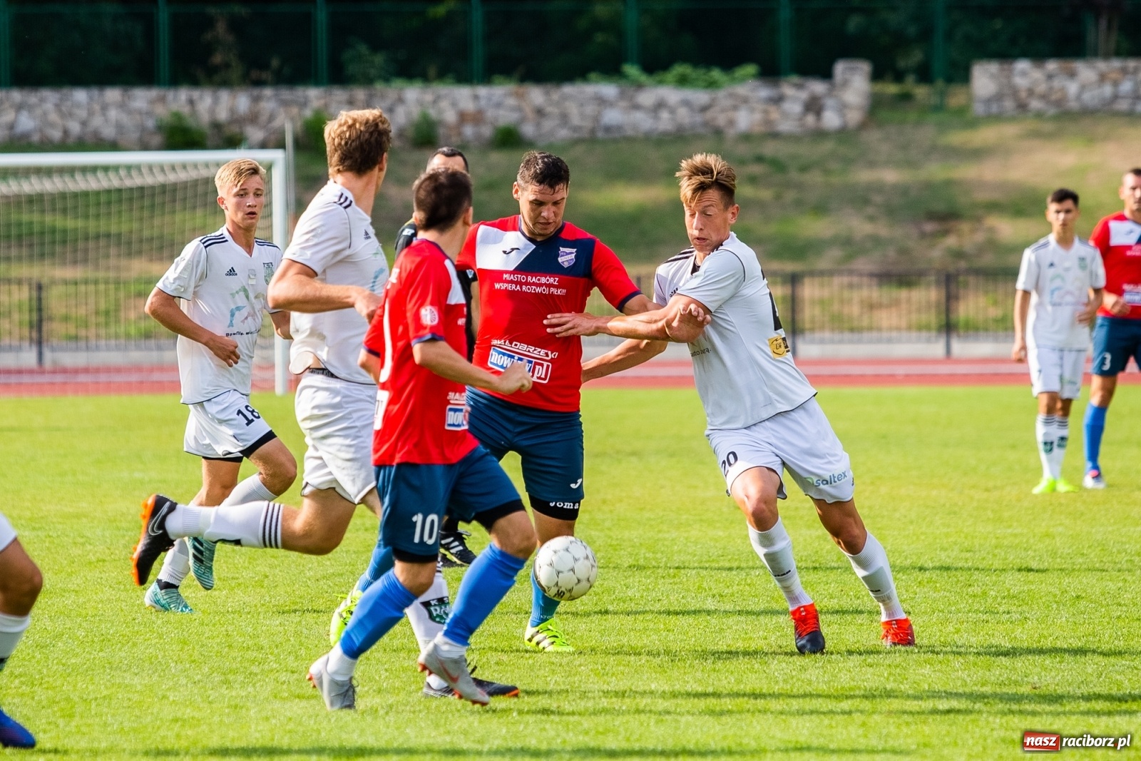 Zdjęcie w galerii na portalu naszraciborz.pl: Spryt Woniakowskiego uratował punkt dla Unii wiadomości z regionu