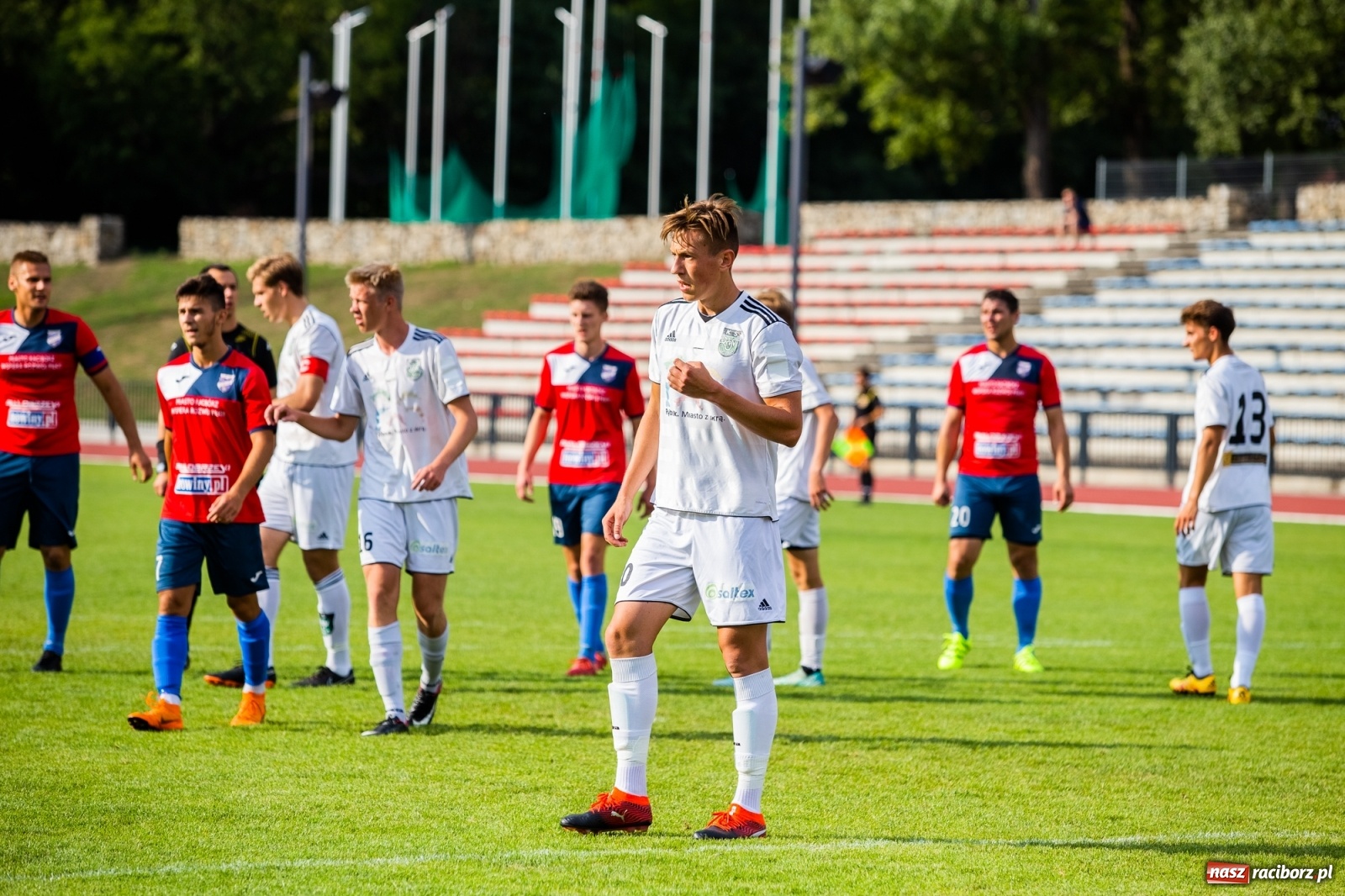 Zdjęcie w galerii na portalu naszraciborz.pl: Spryt Woniakowskiego uratował punkt dla Unii wiadomości z regionu