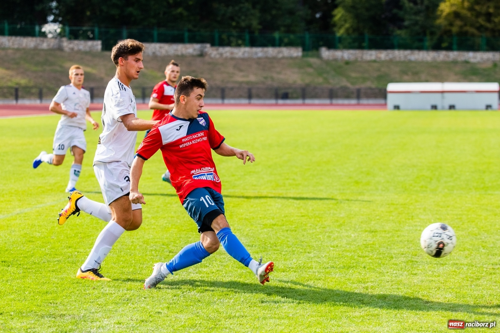 Zdjęcie w galerii na portalu naszraciborz.pl: Spryt Woniakowskiego uratował punkt dla Unii wiadomości z regionu