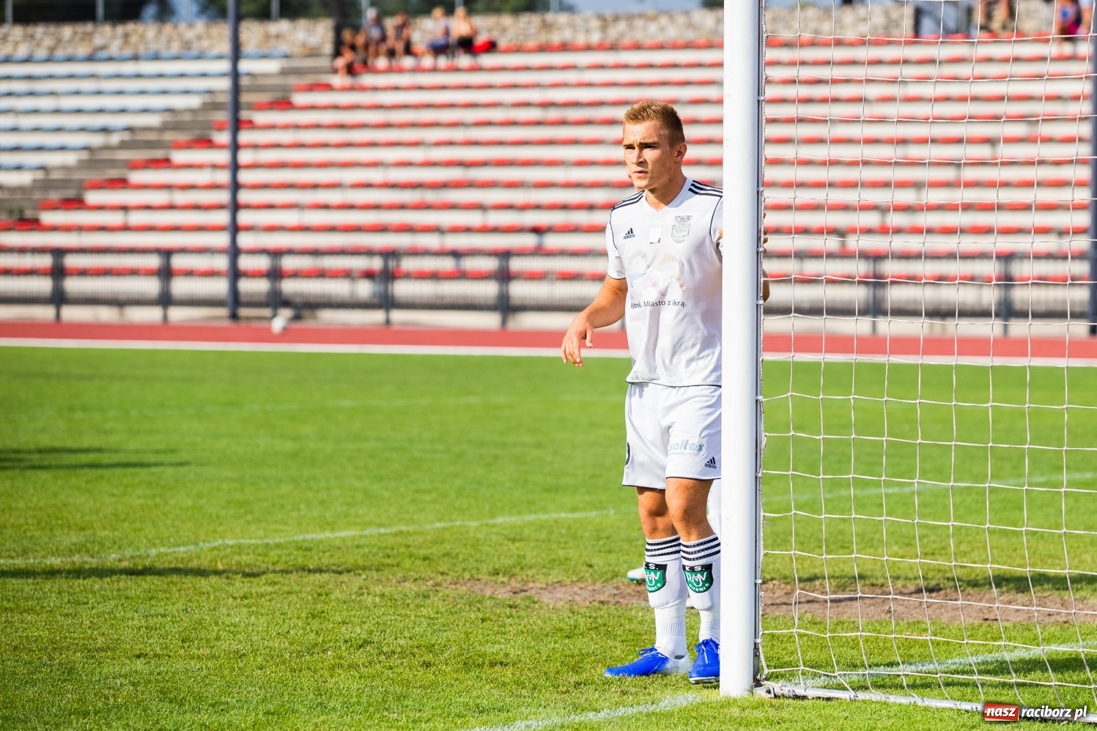Zdjęcie w galerii na portalu naszraciborz.pl: Spryt Woniakowskiego uratował punkt dla Unii wiadomości z regionu