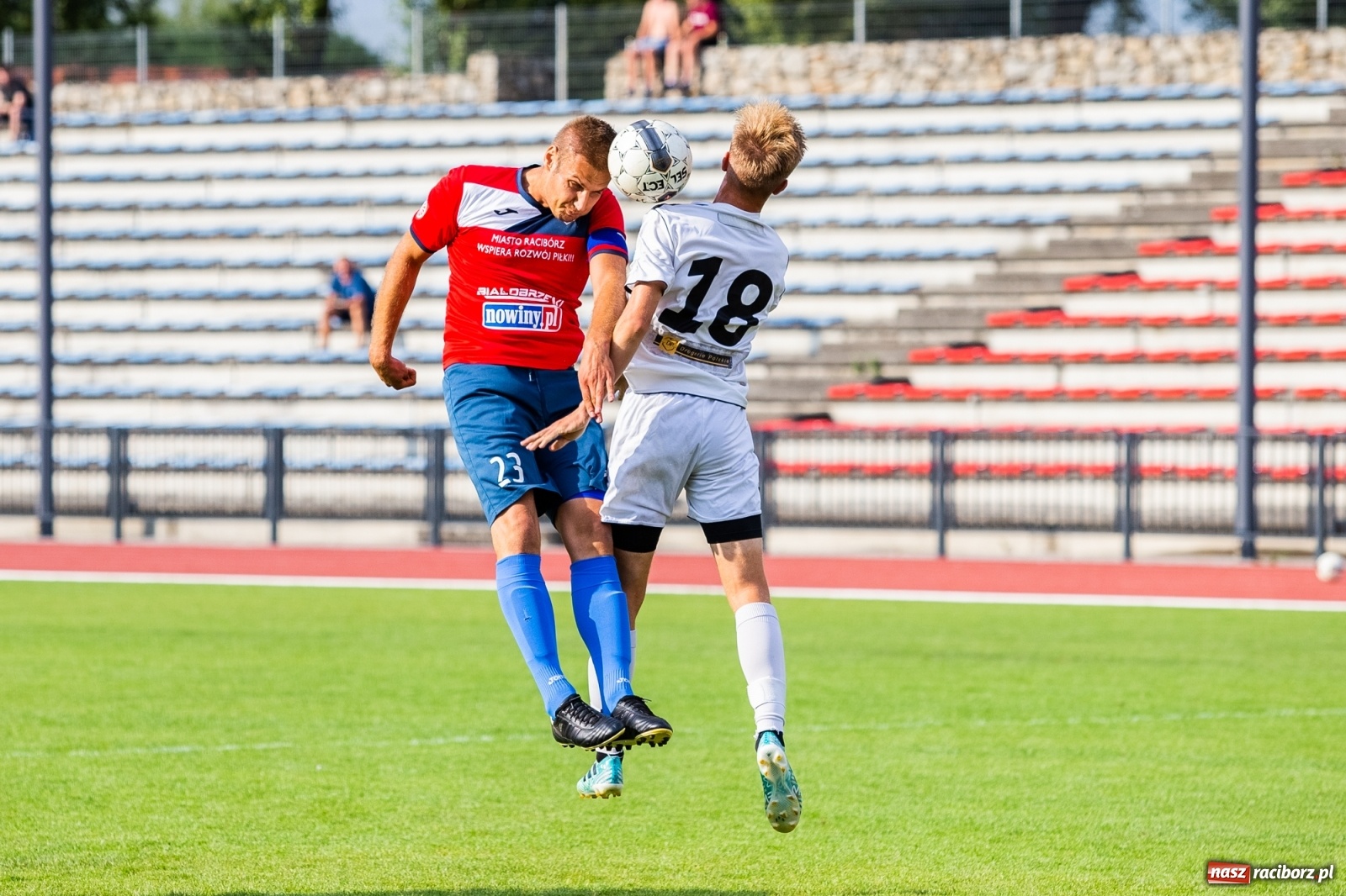 Zdjęcie w galerii na portalu naszraciborz.pl: Spryt Woniakowskiego uratował punkt dla Unii wiadomości z regionu