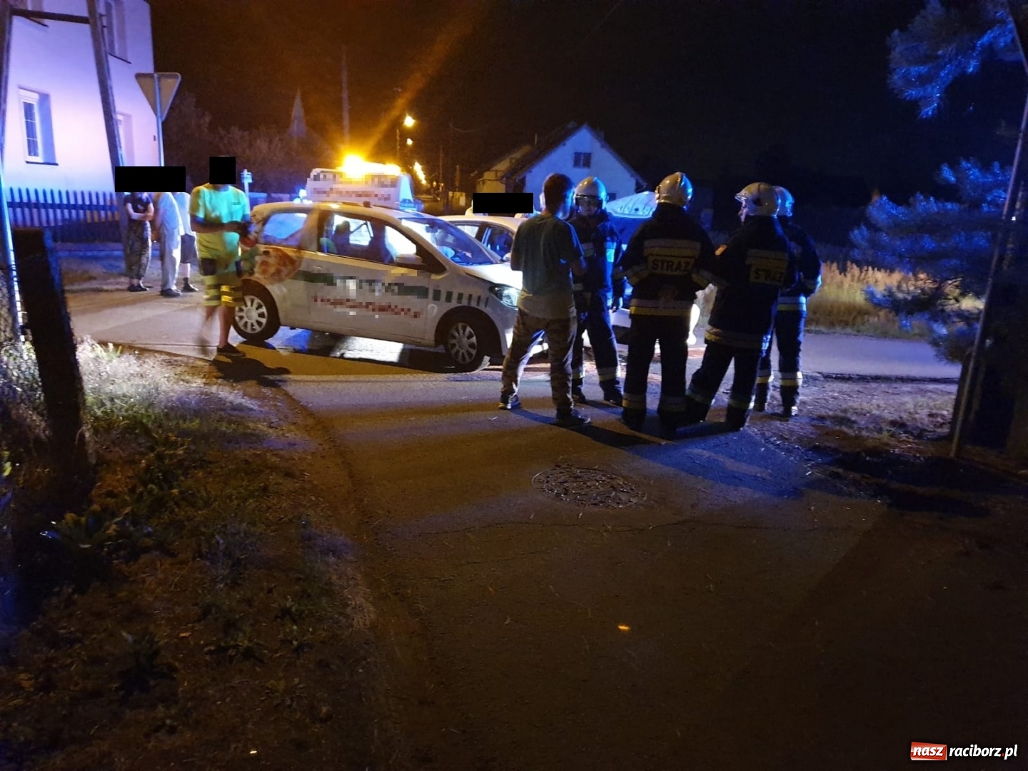 Zdjęcie w galerii na portalu naszraciborz.pl: Nocne zderzenie w Markowicach [FOTO] wiadomości z regionu