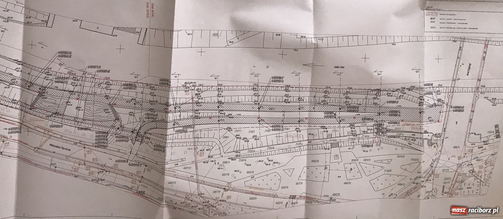 Zdjęcie w galerii na portalu naszraciborz.pl: Lewostronne bulwary zamiast placu Długosza  wiadomości z regionu