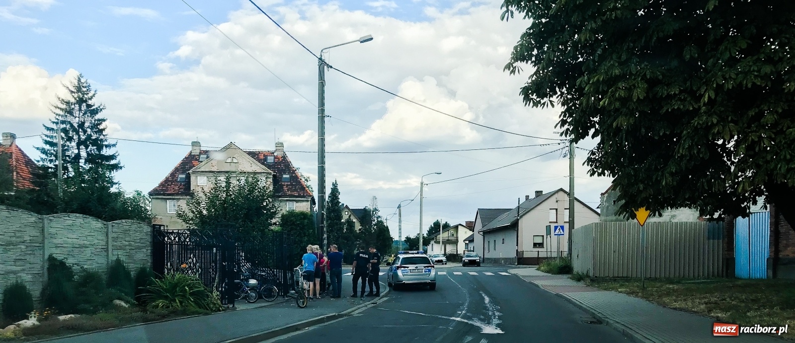 Zdjęcie w galerii na portalu naszraciborz.pl: Demolka na Fabrycznej. Zderzenie w Rudach  wiadomości z regionu