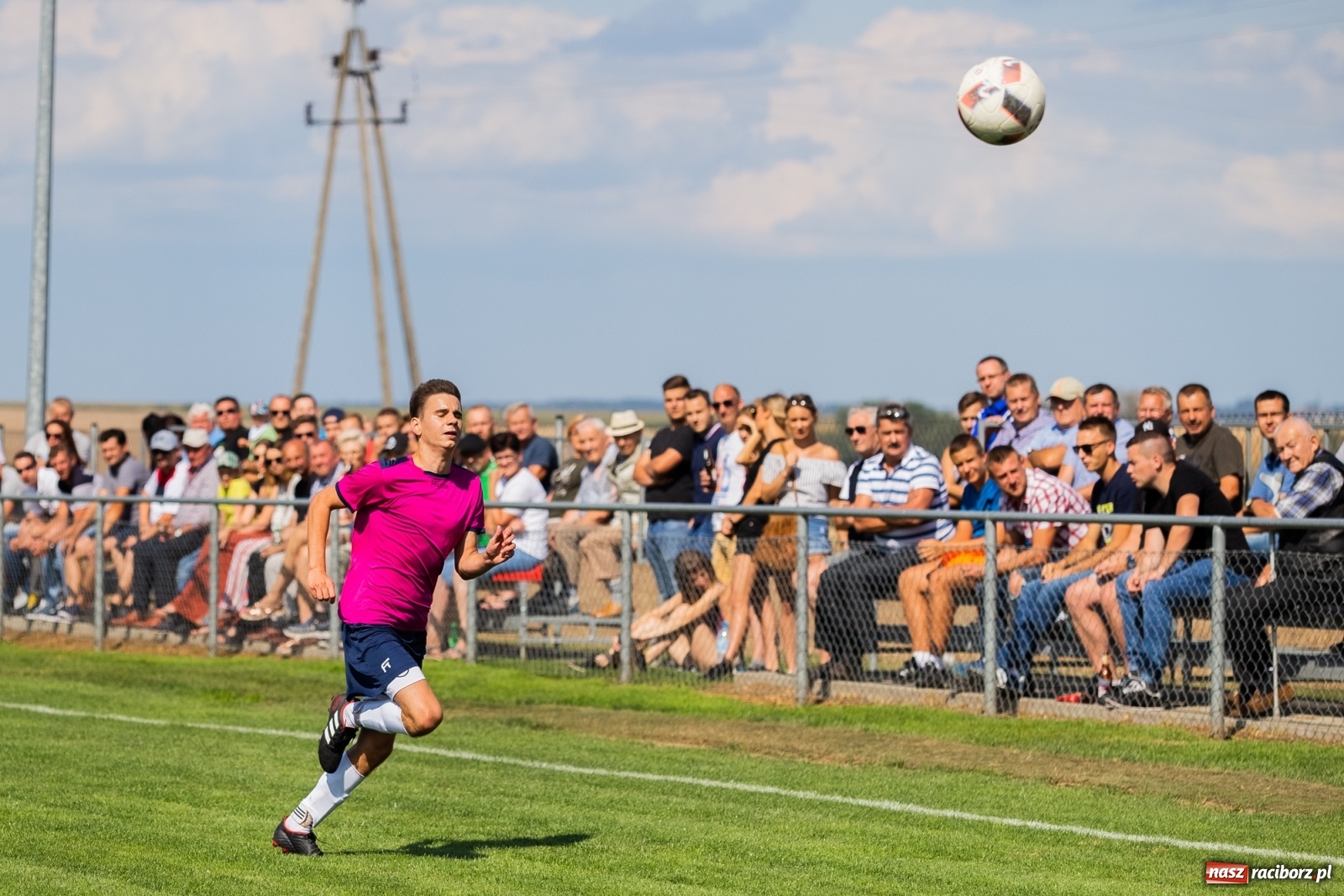 Zdjęcie w galerii na portalu naszraciborz.pl: Błędy defensywy przyczyną porażki. Krzyżanowice lepsze od Borucina wiadomości z regionu