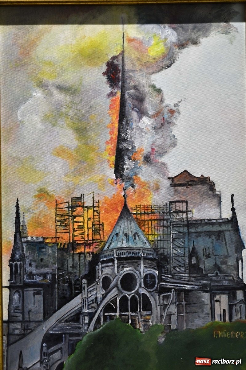 Zdjęcie w galerii na portalu naszraciborz.pl: Racibórz nieoczywisty. Obrazy Piotra Wiedera w książnicy wiadomości z regionu