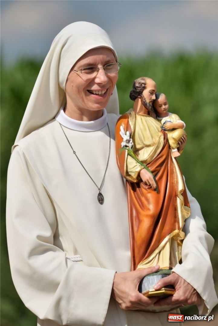 Zdjęcie w galerii na portalu naszraciborz.pl: Eko-Okna budują w Pietrowicach dom zakonny wiadomości z regionu