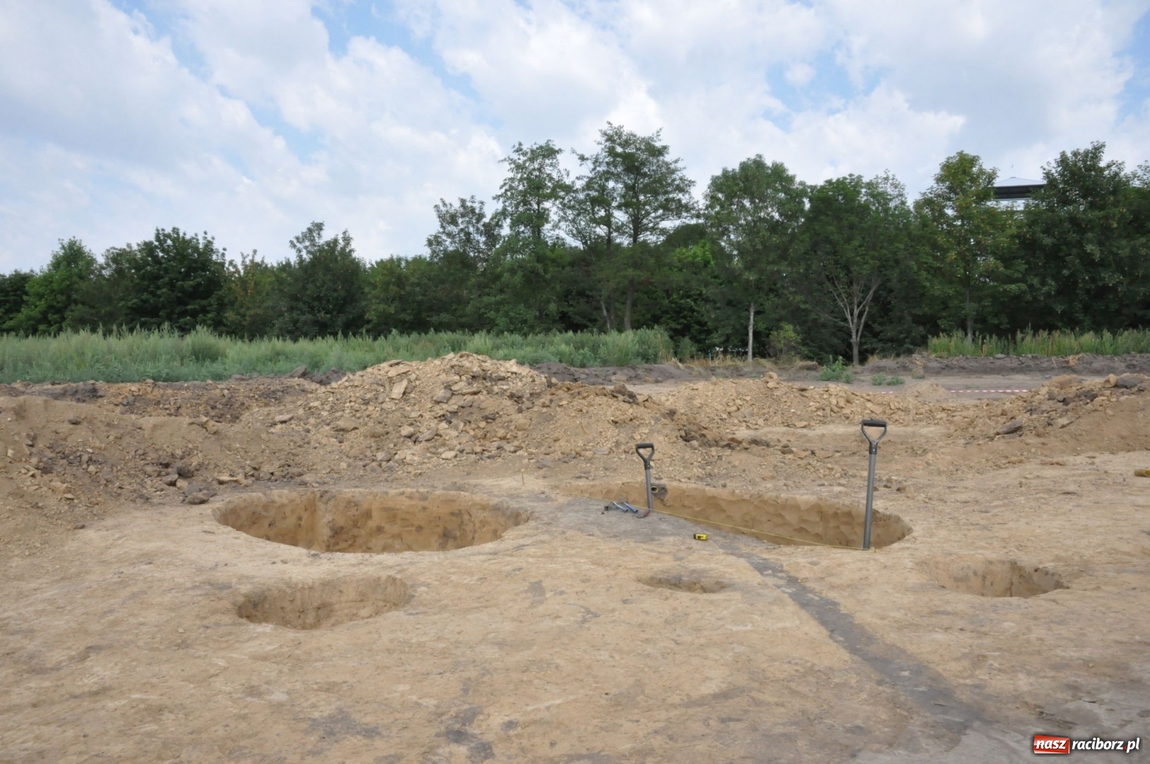 Zdjęcie w galerii na portalu naszraciborz.pl: Eko-Okna budują w Pietrowicach dom zakonny wiadomości z regionu