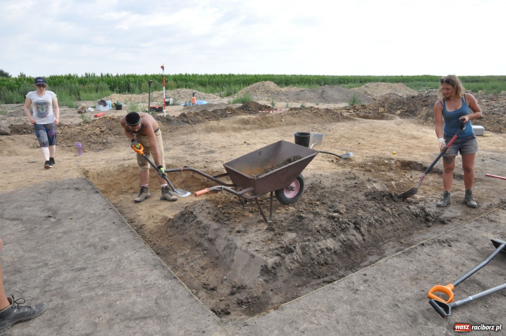 Zdjęcie w galerii na portalu naszraciborz.pl: Eko-Okna budują w Pietrowicach dom zakonny wiadomości z regionu