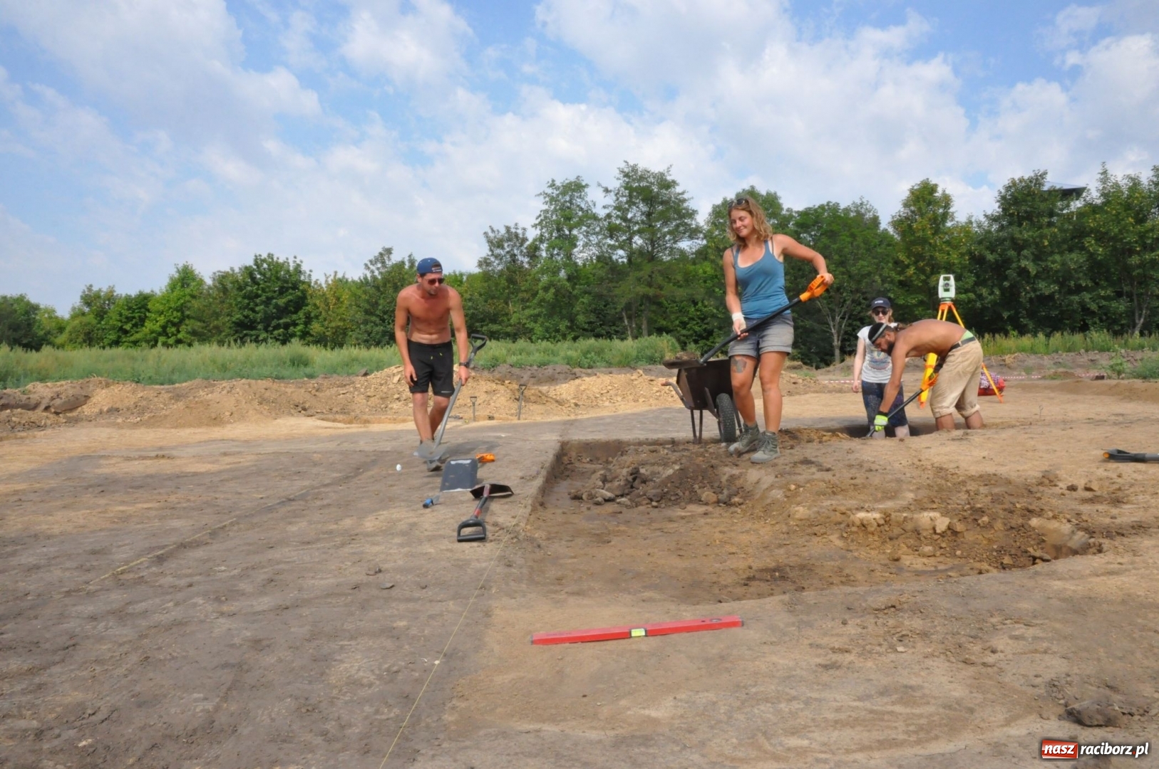 Zdjęcie w galerii na portalu naszraciborz.pl: Eko-Okna budują w Pietrowicach dom zakonny wiadomości z regionu