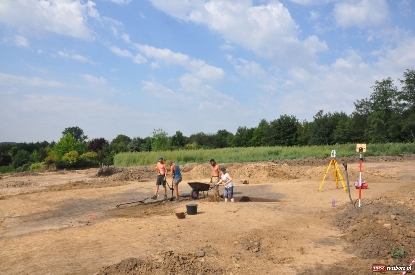 Zdjęcie w galerii na portalu naszraciborz.pl: Eko-Okna budują w Pietrowicach dom zakonny wiadomości z regionu