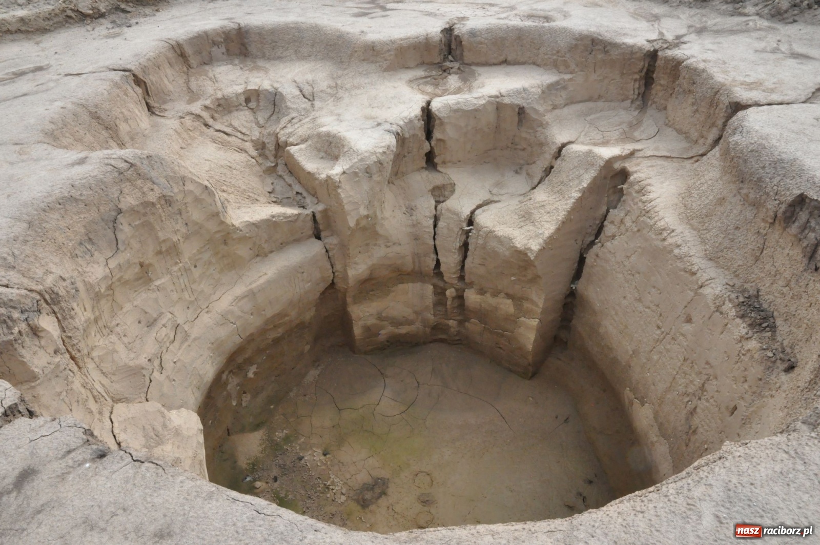 Zdjęcie w galerii na portalu naszraciborz.pl: Eko-Okna budują w Pietrowicach dom zakonny wiadomości z regionu