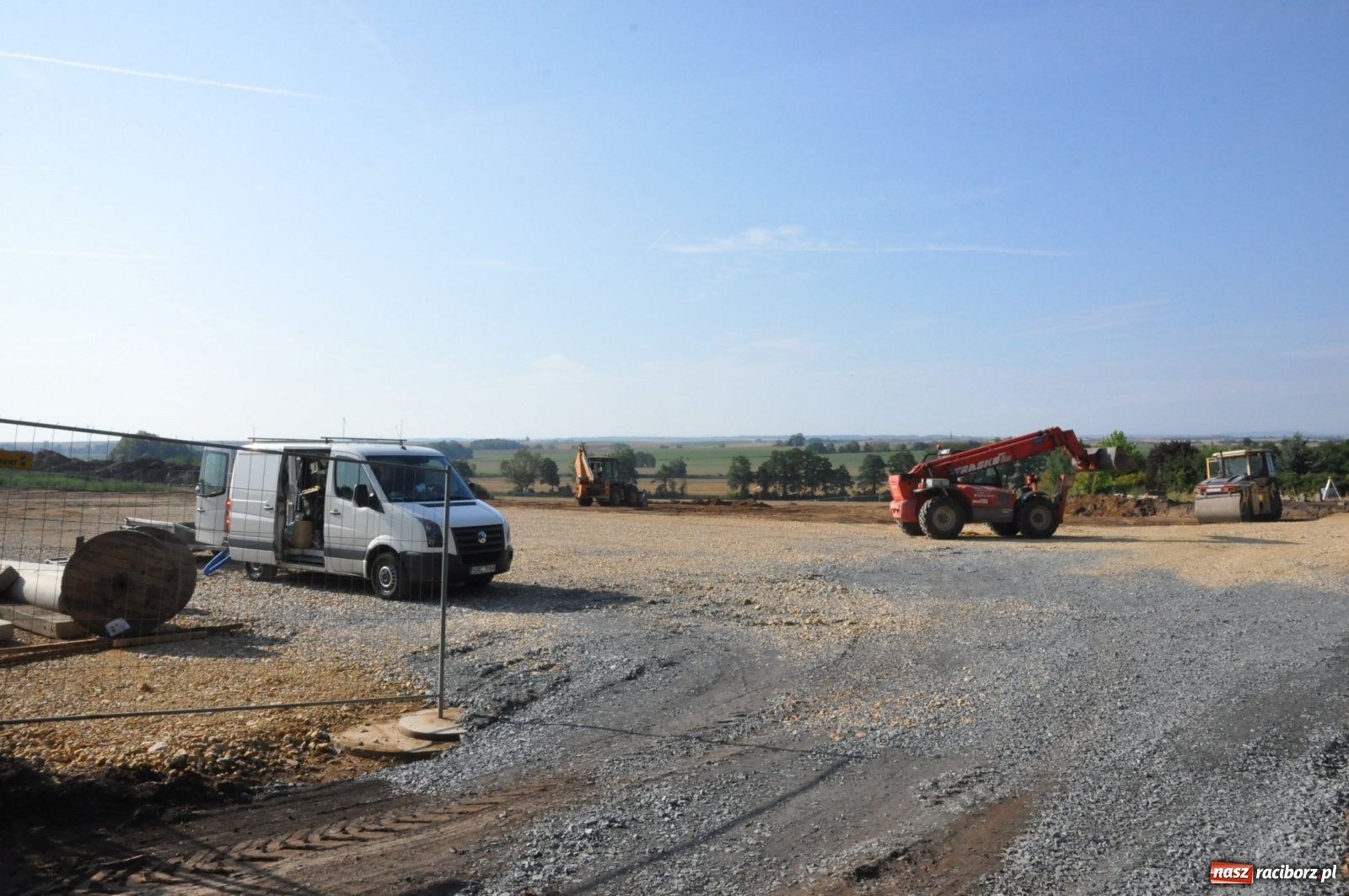 Zdjęcie w galerii na portalu naszraciborz.pl: Eko-Okna budują w Pietrowicach dom zakonny wiadomości z regionu