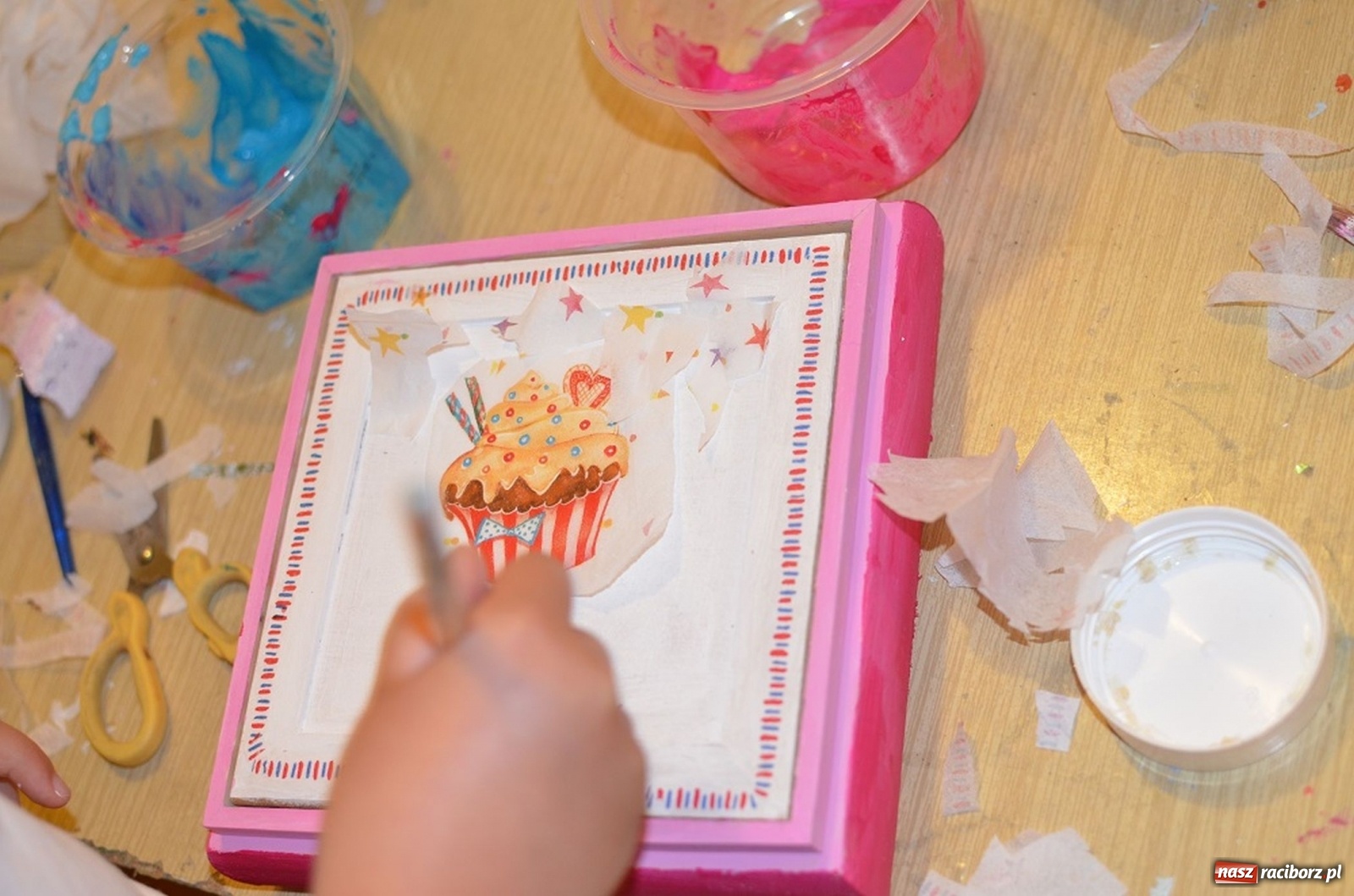 Zdjęcie w galerii na portalu naszraciborz.pl: Letnia przygoda z decoupage w Raciborzu wiadomości z regionu