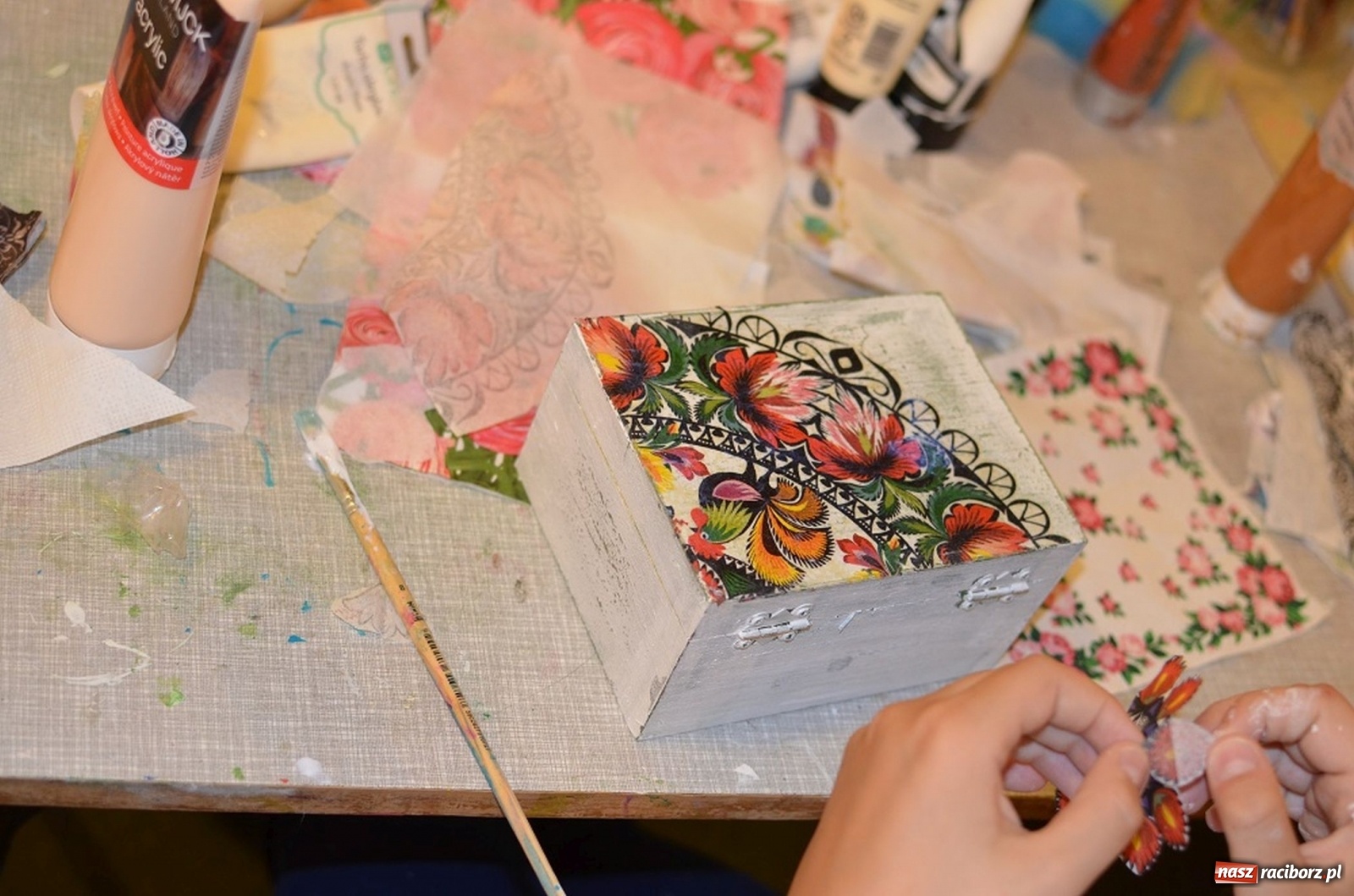 Zdjęcie w galerii na portalu naszraciborz.pl: Letnia przygoda z decoupage w Raciborzu wiadomości z regionu