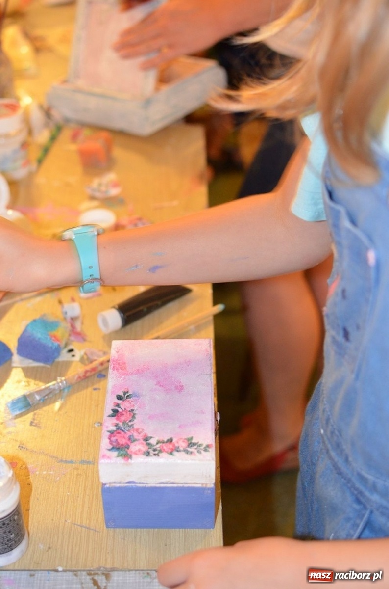 Zdjęcie w galerii na portalu naszraciborz.pl: Letnia przygoda z decoupage w Raciborzu wiadomości z regionu
