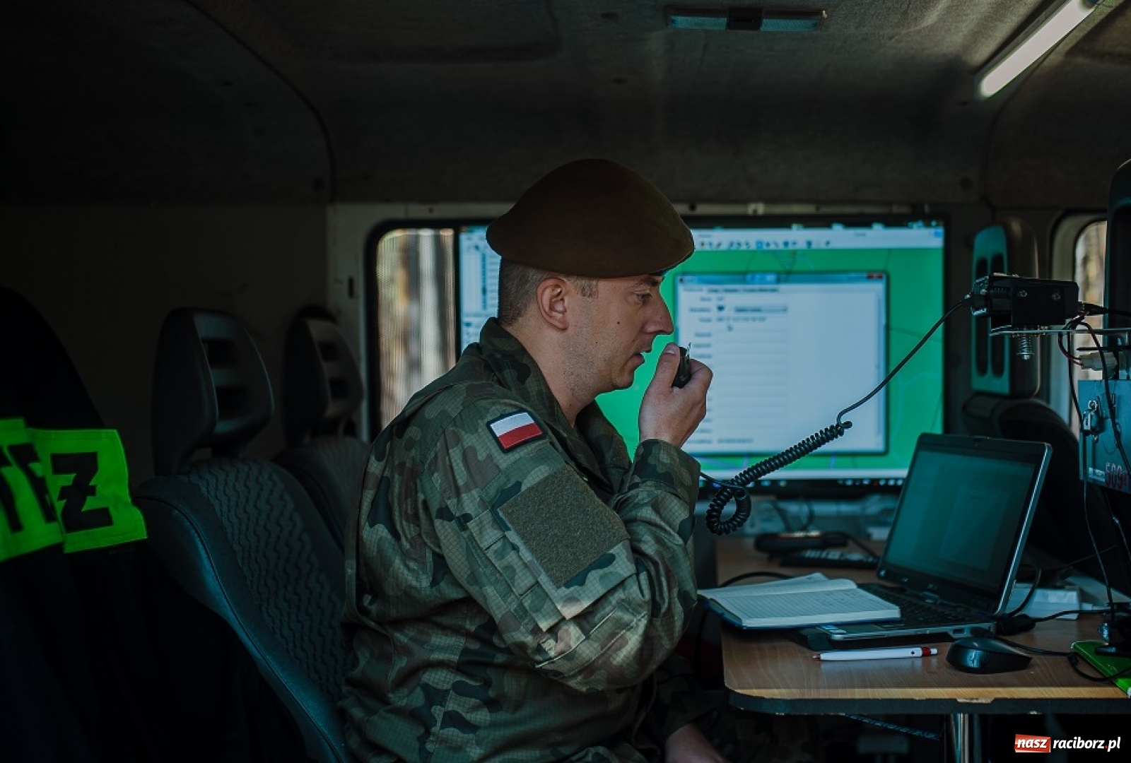 Zdjęcie w galerii na portalu naszraciborz.pl: Podczas wichury zaginęli drwale... Szkolenie śląskich terytorialsów [FOTO]  wiadomości z regionu