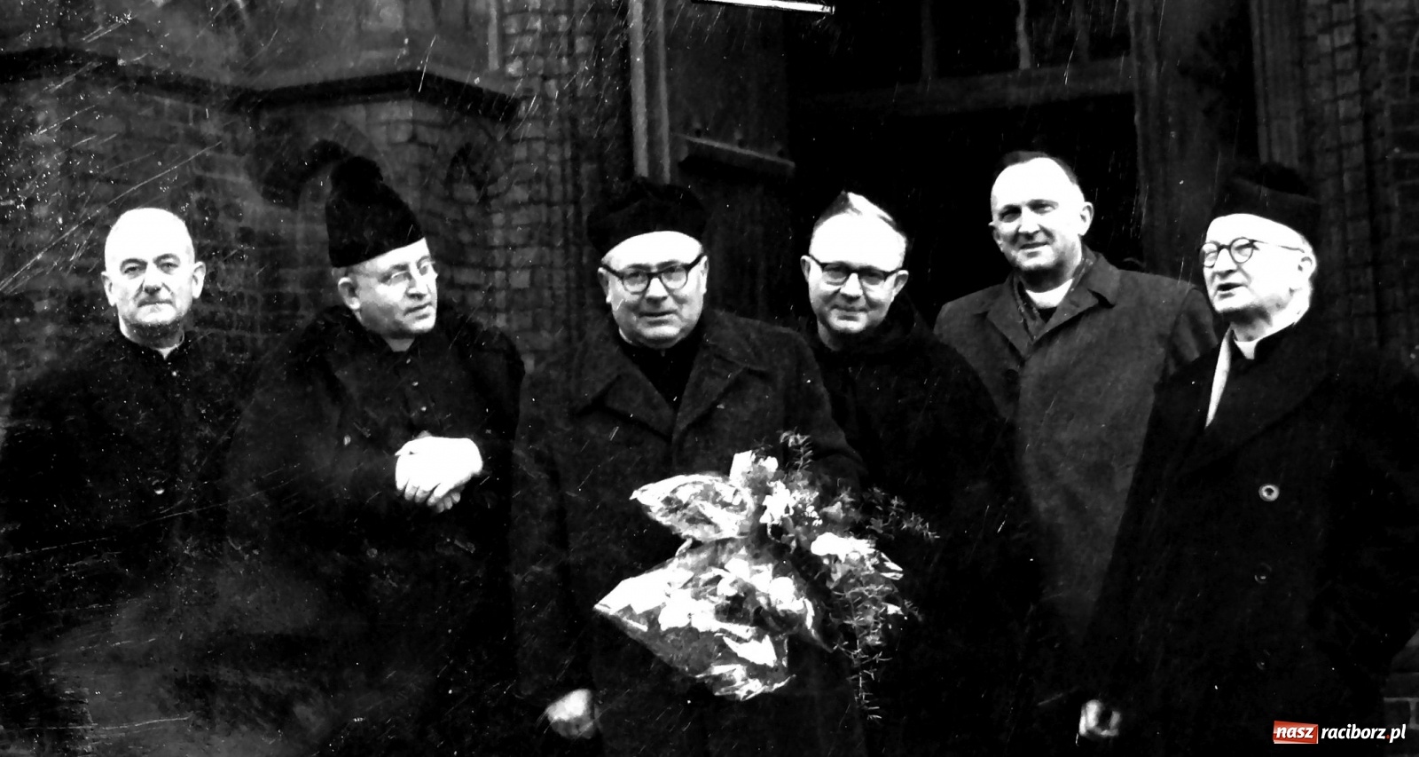 Zdjęcie w galerii na portalu naszraciborz.pl: Kartka z kalendarza. Samodzielny proboszcz na Ostrogu wiadomości z regionu