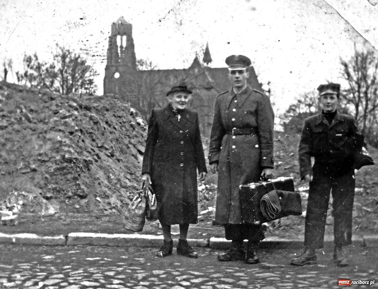 Zdjęcie w galerii na portalu naszraciborz.pl: Kartka z kalendarza. Samodzielny proboszcz na Ostrogu wiadomości z regionu