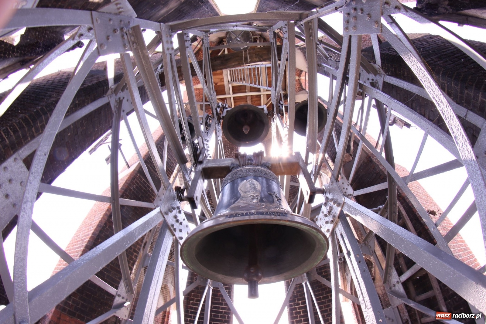 Zdjęcie w galerii na portalu naszraciborz.pl: Kartka z kalendarza. Samodzielny proboszcz na Ostrogu wiadomości z regionu