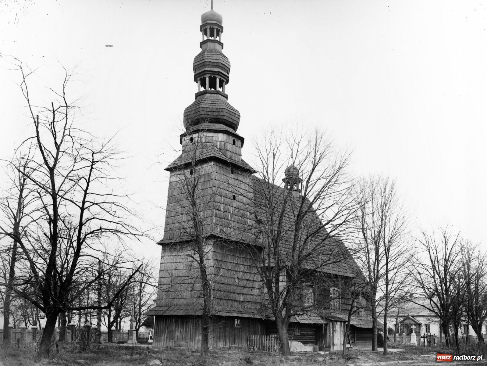 Zdjęcie w galerii na portalu naszraciborz.pl: Kartka z kalendarza. Samodzielny proboszcz na Ostrogu wiadomości z regionu
