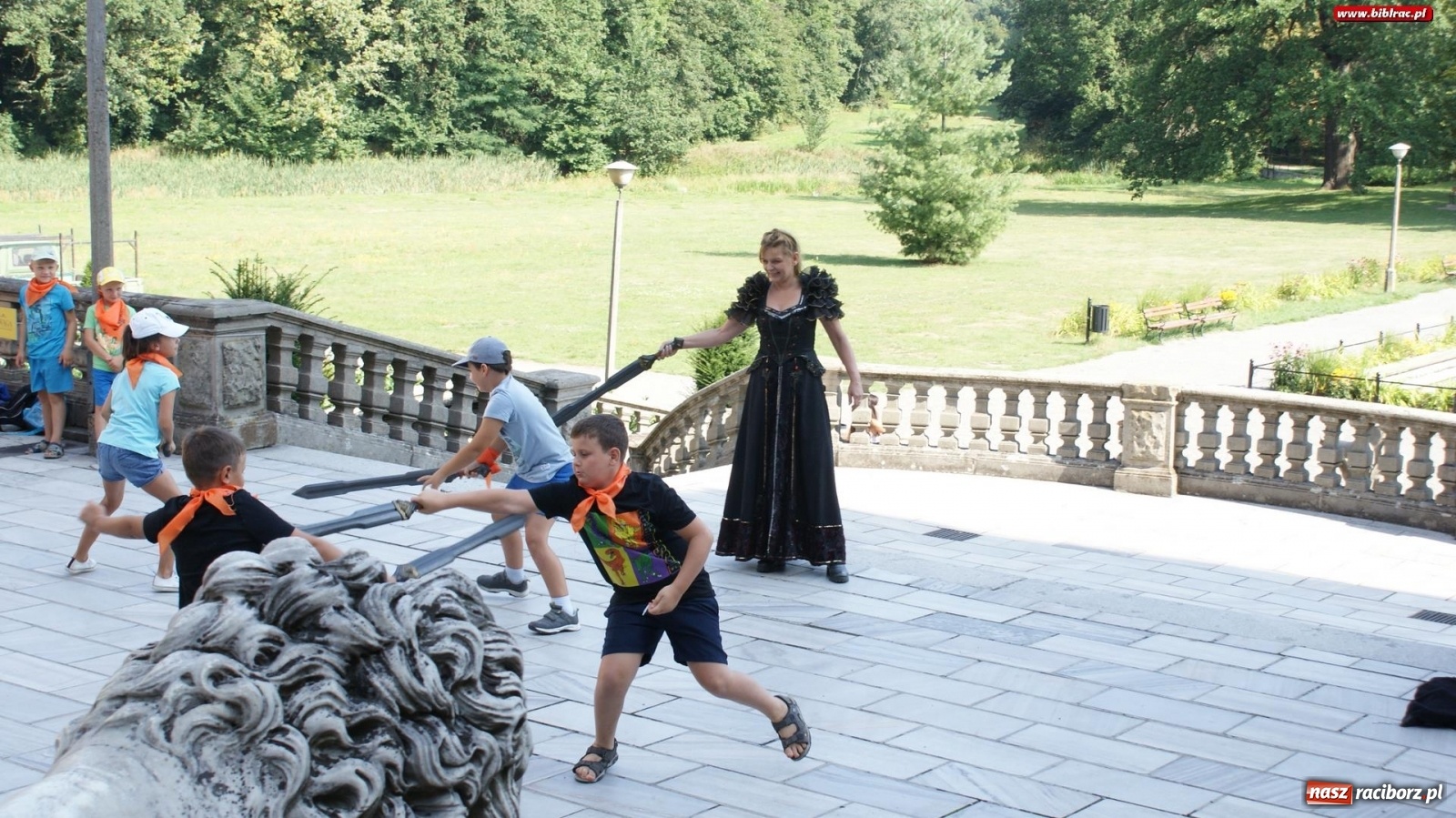 Zdjęcie w galerii na portalu naszraciborz.pl: Szkoła Magii i Czarodziejstwa na Zamku w Mosznej wiadomości z regionu