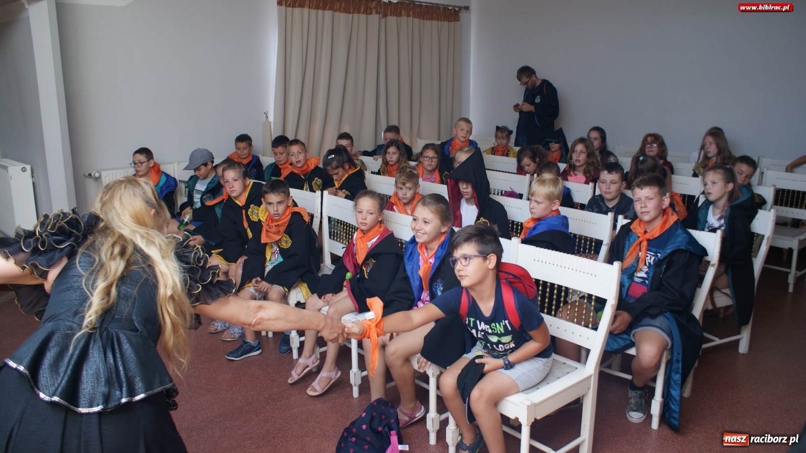 Zdjęcie w galerii na portalu naszraciborz.pl: Szkoła Magii i Czarodziejstwa na Zamku w Mosznej wiadomości z regionu