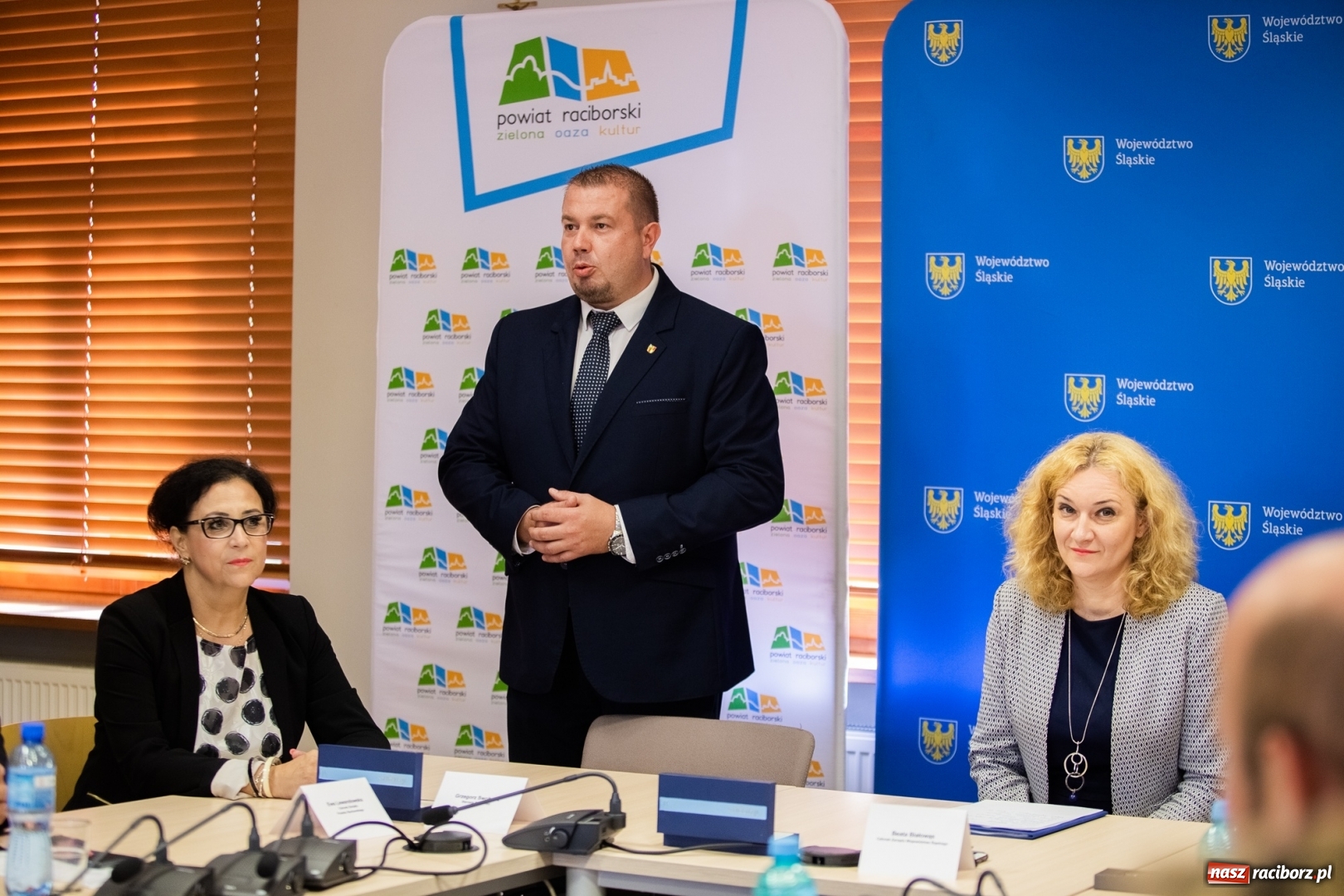 Zdjęcie w galerii na portalu naszraciborz.pl: Inicjatywa sołecka 2019. W Raciborzu podpisano umowy [FOTO] wiadomości z regionu