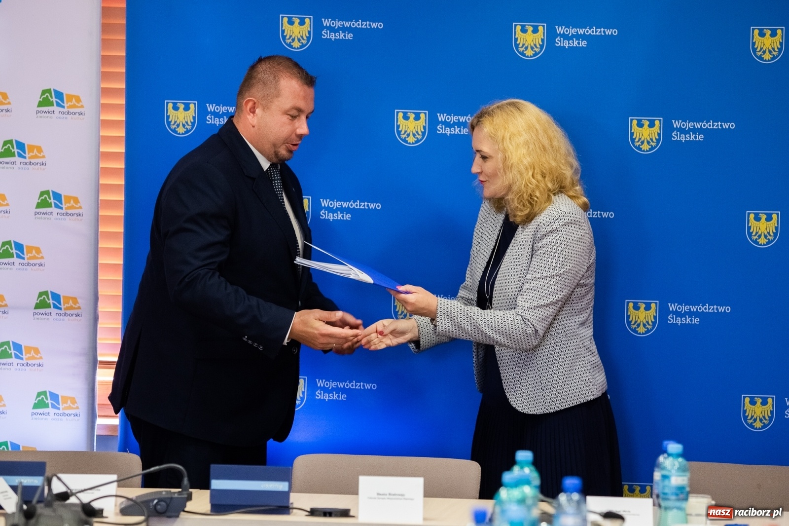 Zdjęcie w galerii na portalu naszraciborz.pl: Inicjatywa sołecka 2019. W Raciborzu podpisano umowy [FOTO] wiadomości z regionu