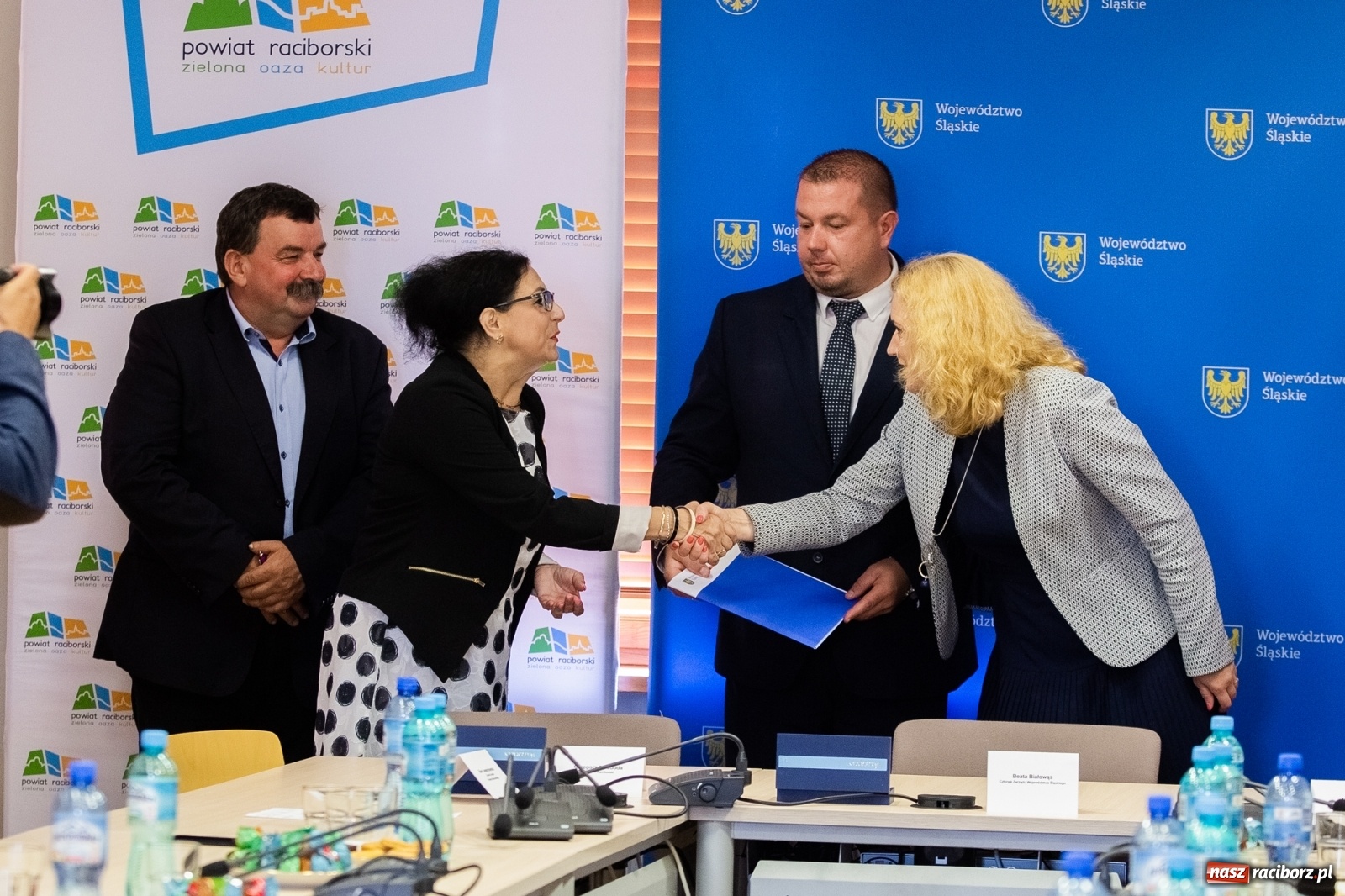 Zdjęcie w galerii na portalu naszraciborz.pl: Inicjatywa sołecka 2019. W Raciborzu podpisano umowy [FOTO] wiadomości z regionu