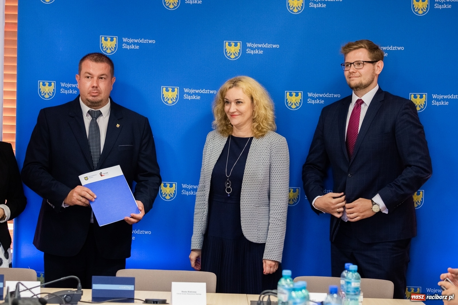 Zdjęcie w galerii na portalu naszraciborz.pl: Inicjatywa sołecka 2019. W Raciborzu podpisano umowy [FOTO] wiadomości z regionu