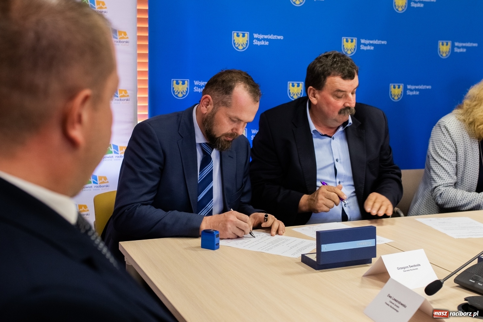 Zdjęcie w galerii na portalu naszraciborz.pl: Inicjatywa sołecka 2019. W Raciborzu podpisano umowy [FOTO] wiadomości z regionu
