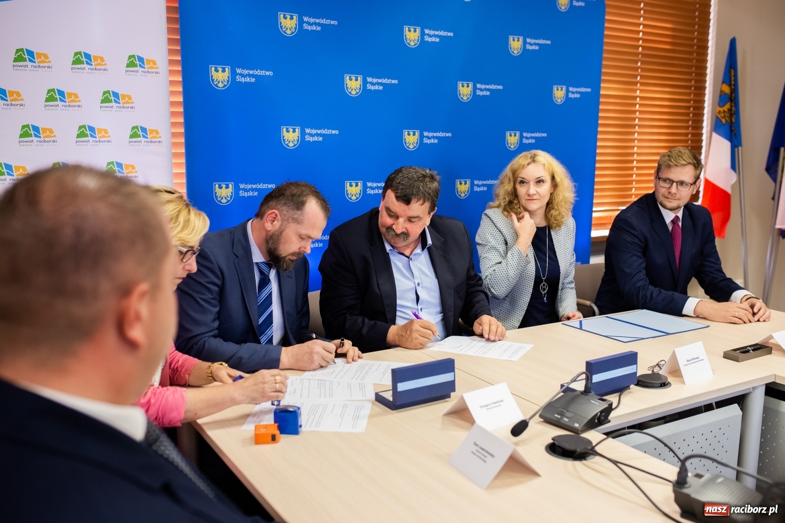 Zdjęcie w galerii na portalu naszraciborz.pl: Inicjatywa sołecka 2019. W Raciborzu podpisano umowy [FOTO] wiadomości z regionu