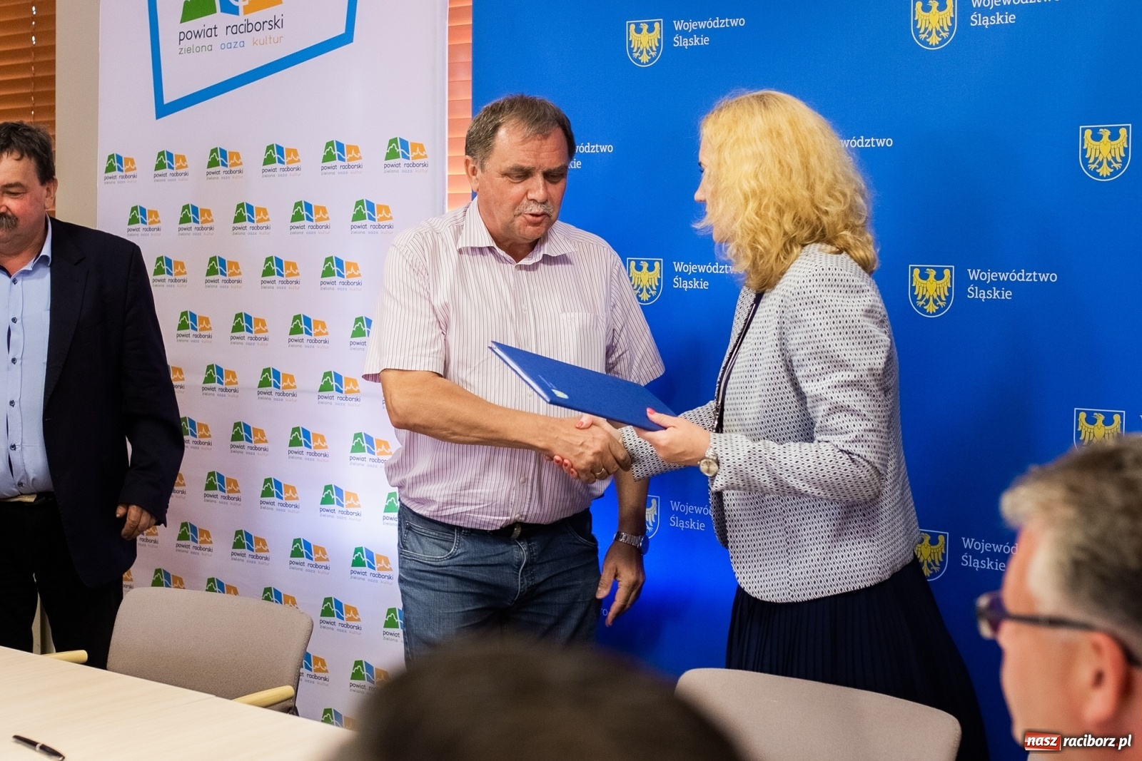 Zdjęcie w galerii na portalu naszraciborz.pl: Inicjatywa sołecka 2019. W Raciborzu podpisano umowy [FOTO] wiadomości z regionu