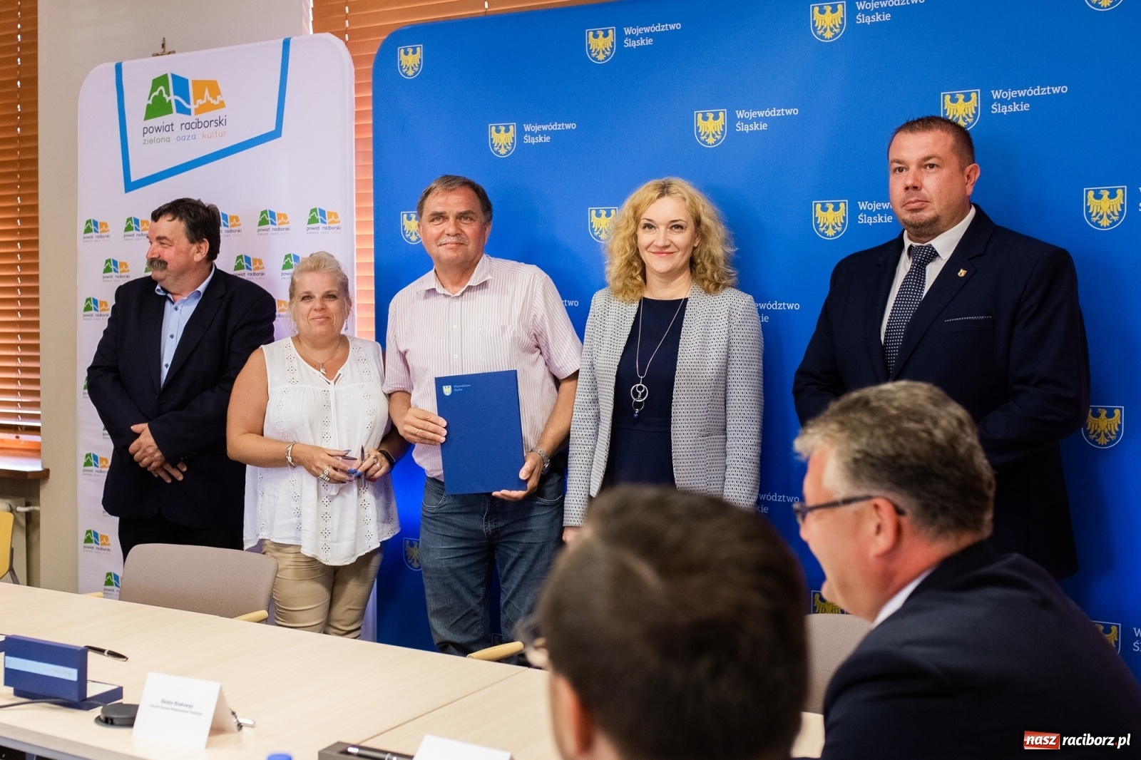 Zdjęcie w galerii na portalu naszraciborz.pl: Inicjatywa sołecka 2019. W Raciborzu podpisano umowy [FOTO] wiadomości z regionu