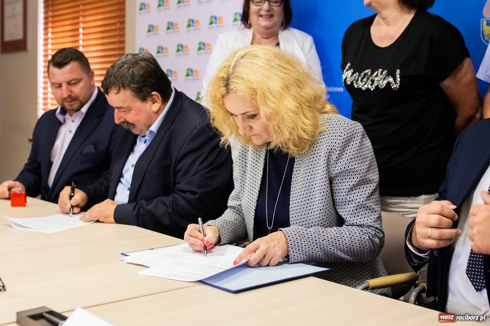 Zdjęcie w galerii na portalu naszraciborz.pl: Inicjatywa sołecka 2019. W Raciborzu podpisano umowy [FOTO] wiadomości z regionu