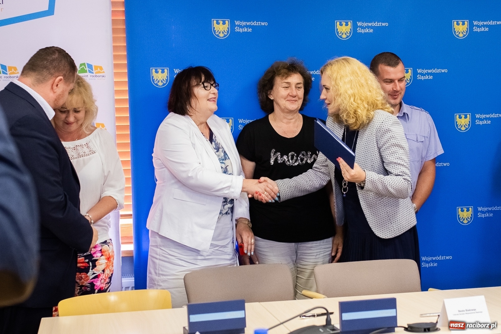 Zdjęcie w galerii na portalu naszraciborz.pl: Inicjatywa sołecka 2019. W Raciborzu podpisano umowy [FOTO] wiadomości z regionu