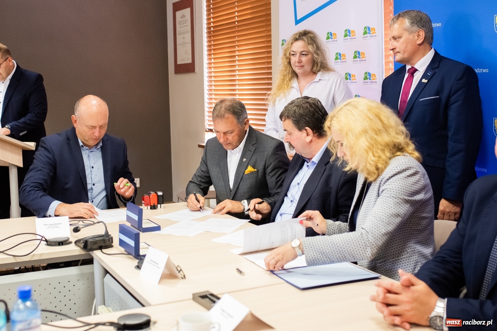 Zdjęcie w galerii na portalu naszraciborz.pl: Inicjatywa sołecka 2019. W Raciborzu podpisano umowy [FOTO] wiadomości z regionu