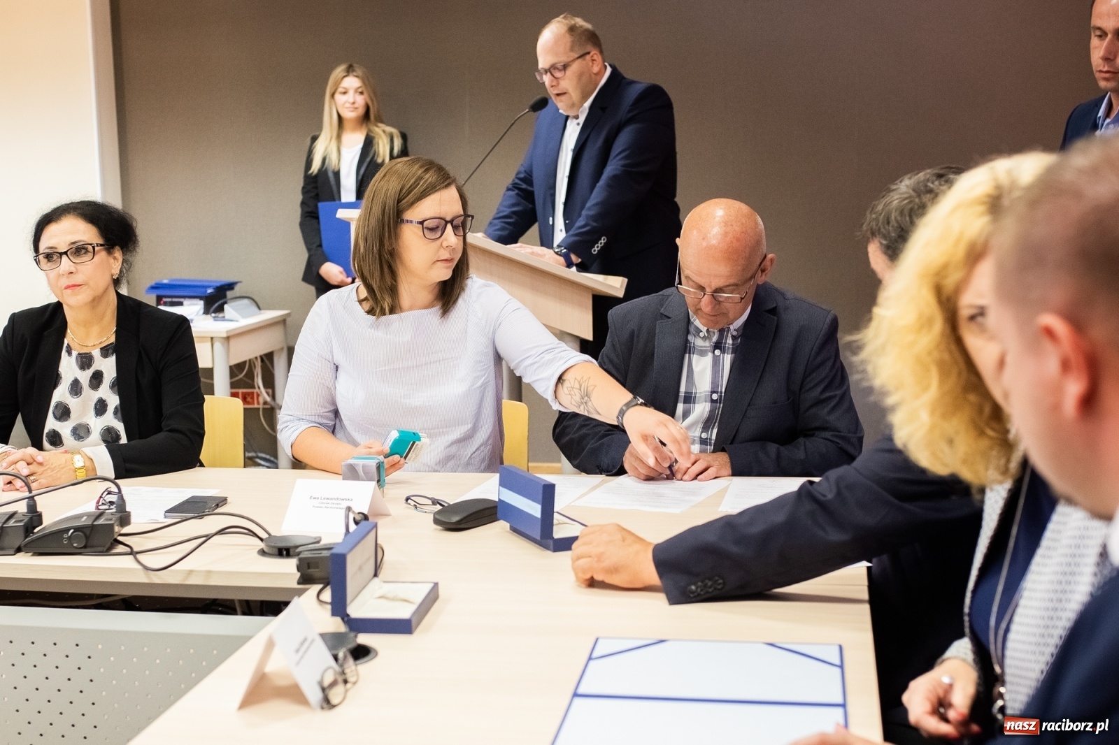 Zdjęcie w galerii na portalu naszraciborz.pl: Inicjatywa sołecka 2019. W Raciborzu podpisano umowy [FOTO] wiadomości z regionu