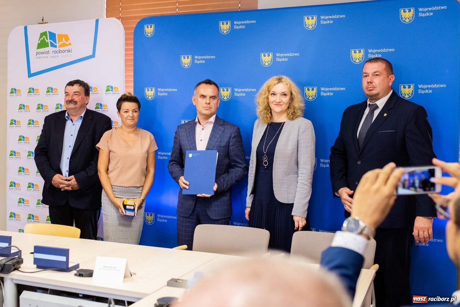 Zdjęcie w galerii na portalu naszraciborz.pl: Inicjatywa sołecka 2019. W Raciborzu podpisano umowy [FOTO] wiadomości z regionu