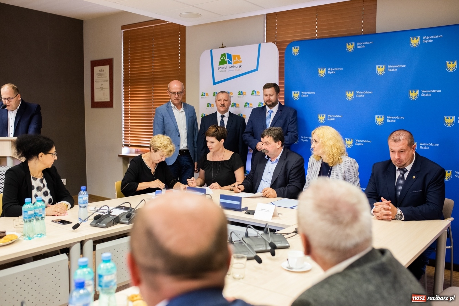 Zdjęcie w galerii na portalu naszraciborz.pl: Inicjatywa sołecka 2019. W Raciborzu podpisano umowy [FOTO] wiadomości z regionu