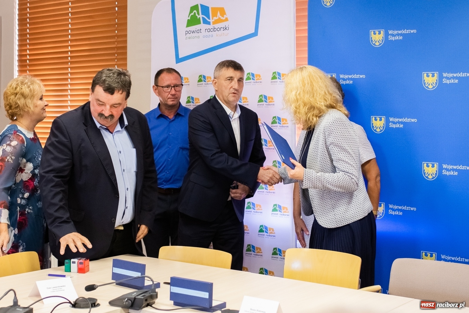 Zdjęcie w galerii na portalu naszraciborz.pl: Inicjatywa sołecka 2019. W Raciborzu podpisano umowy [FOTO] wiadomości z regionu