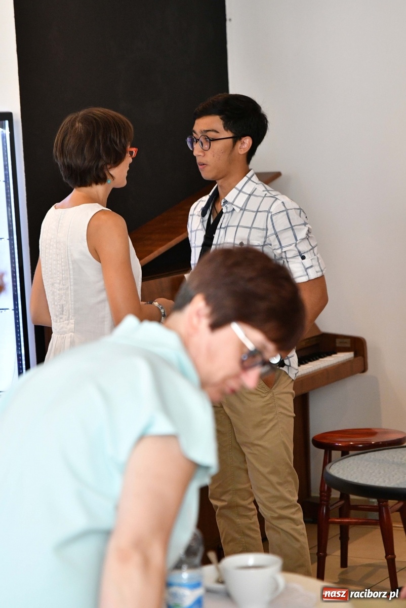 Zdjęcie w galerii na portalu naszraciborz.pl: Polsko-indonezyjski mix w RCK  wiadomości z regionu