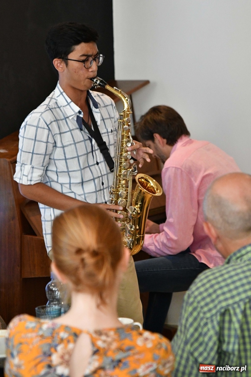 Zdjęcie w galerii na portalu naszraciborz.pl: Polsko-indonezyjski mix w RCK  wiadomości z regionu