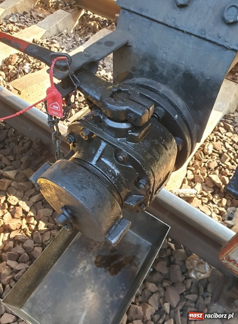 Zdjęcie w galerii na portalu naszraciborz.pl: Strażacy walczyli z wyciekiem w Chałupkach [FOTO] wiadomości z regionu