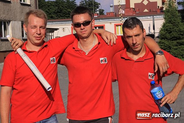 Zdjęcie w galerii na portalu naszraciborz.pl: Pogromcy komarów w akcji wiadomości z regionu