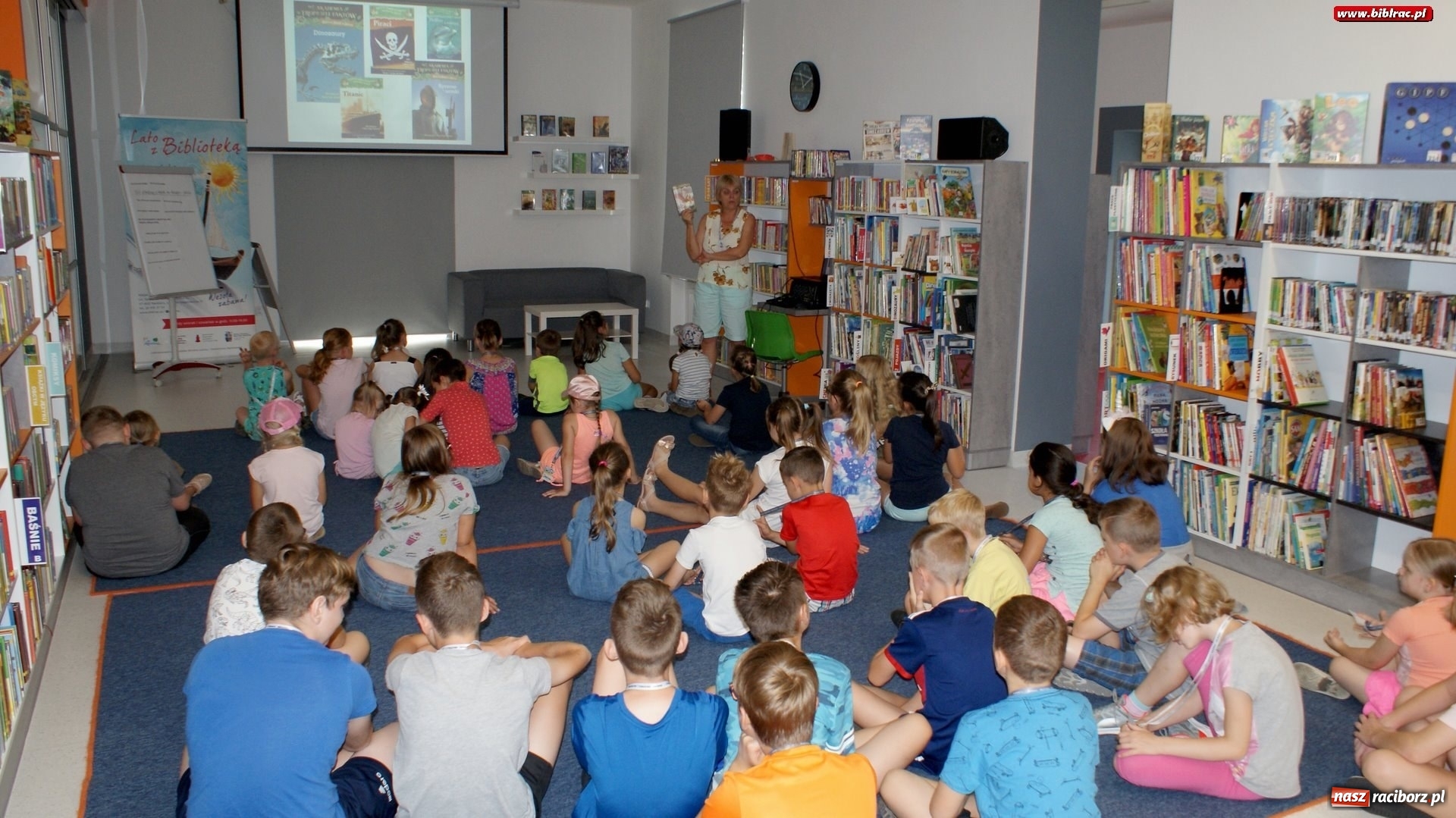 Zdjęcie w galerii na portalu naszraciborz.pl: Magiczny Domek w bibliotece wiadomości z regionu