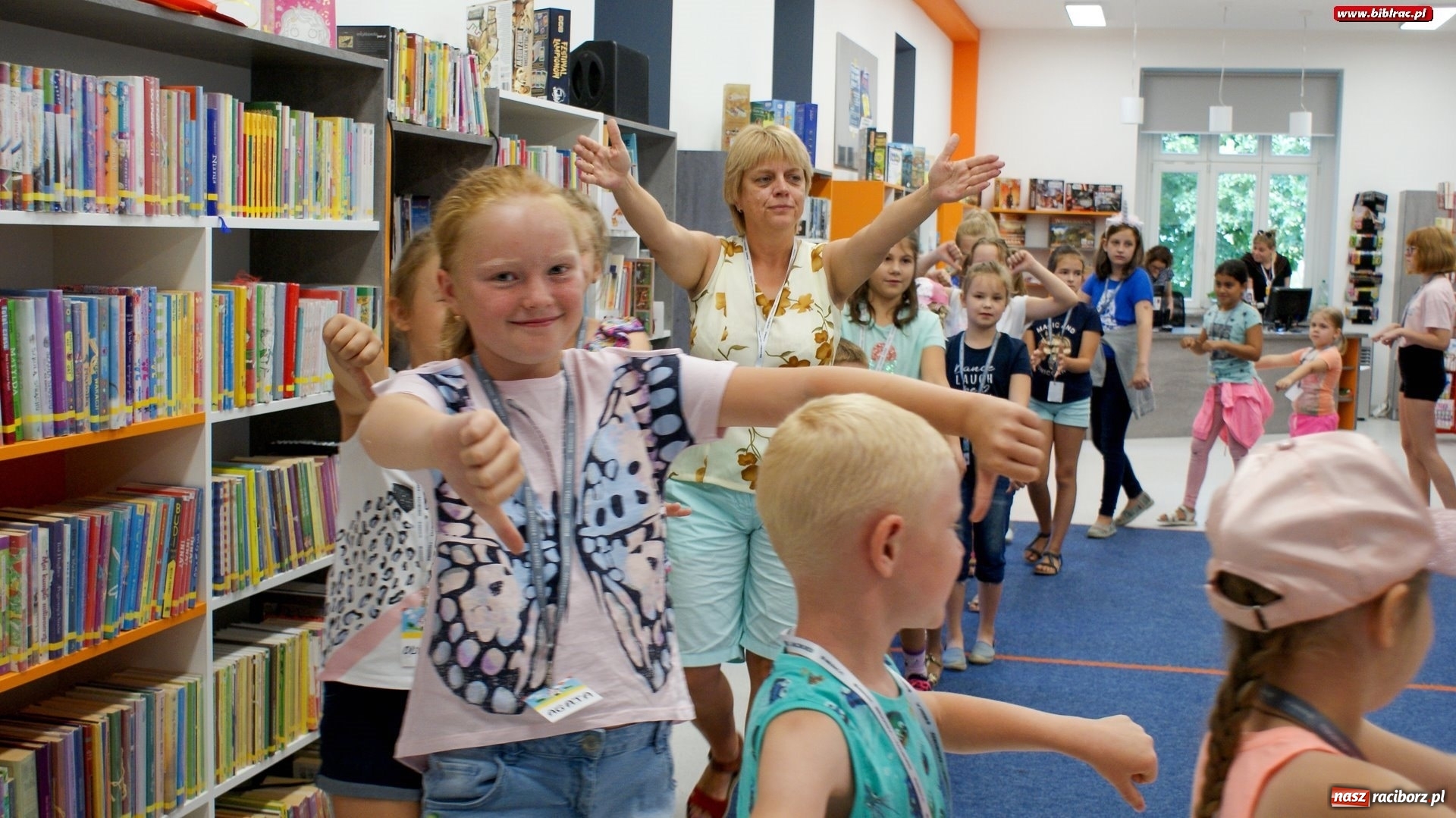 Zdjęcie w galerii na portalu naszraciborz.pl: Magiczny Domek w bibliotece wiadomości z regionu