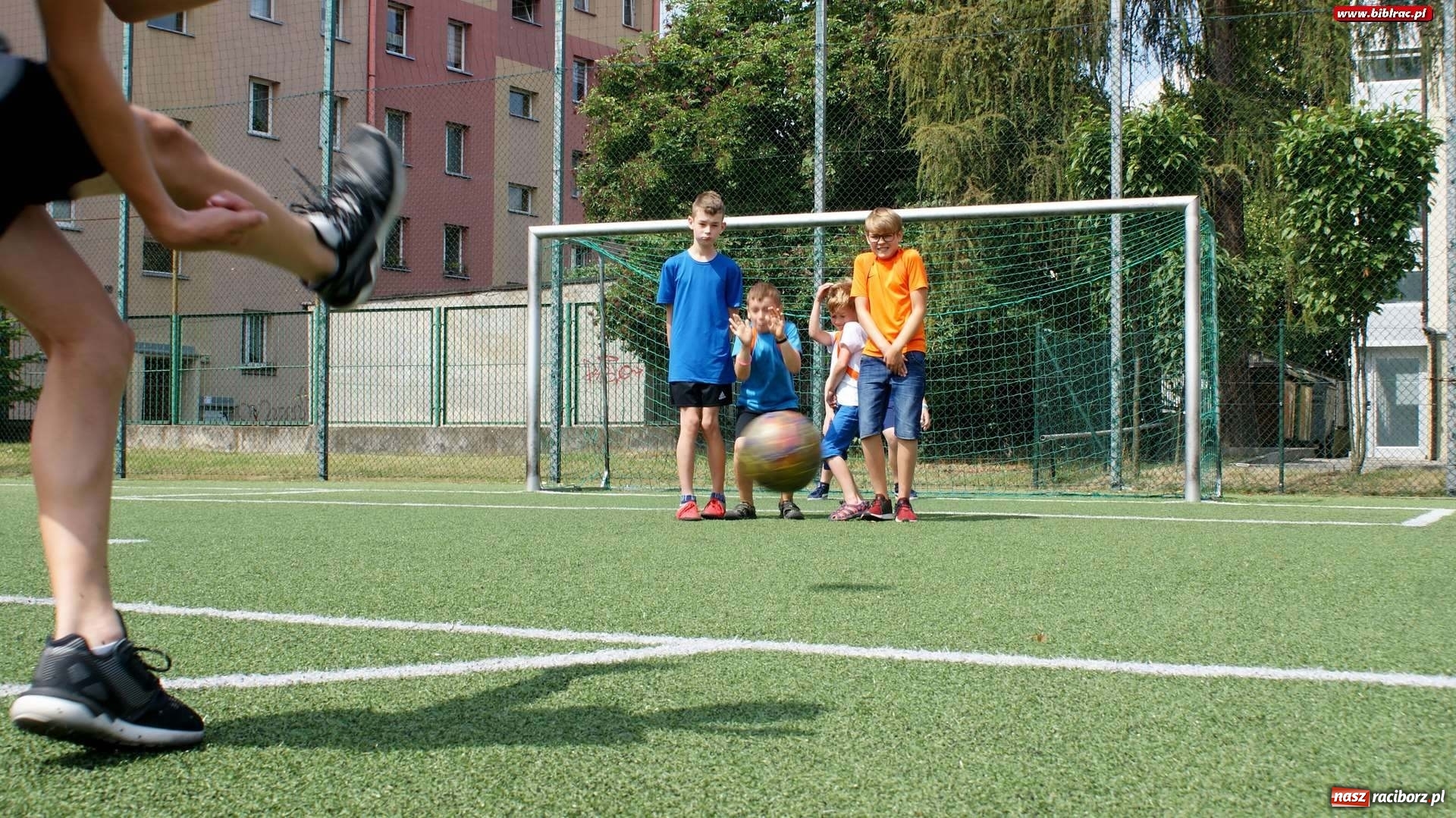 Zdjęcie w galerii na portalu naszraciborz.pl: Magiczny Domek w bibliotece wiadomości z regionu