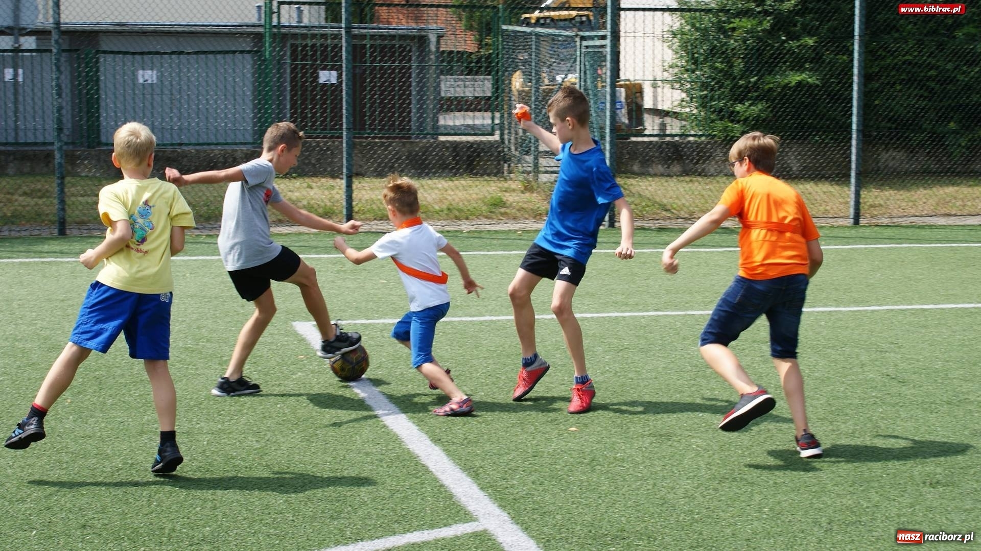 Zdjęcie w galerii na portalu naszraciborz.pl: Magiczny Domek w bibliotece wiadomości z regionu